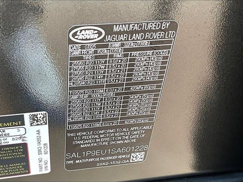 New 2025 Land Rover Range Rover Sport SE image 13