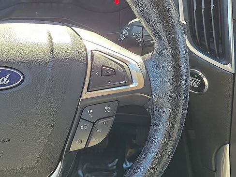 Used 2022 Ford Edge Titanium image 20