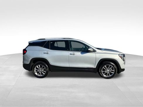 Used 2022 GMC Terrain SLT image 6