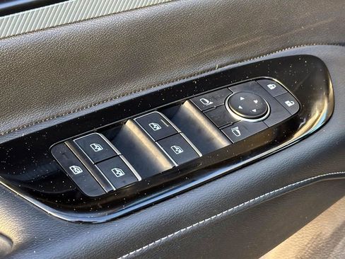 Certified 2025 Nissan Murano SL image 17