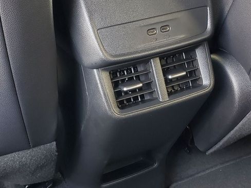 Used 2025 Chevrolet Equinox LT w/ Convenience Package II FWD image 28