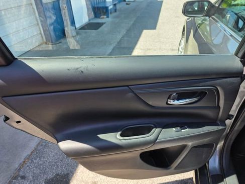 Used 2018 Nissan Altima 2.5 S w/ S Convenience Package FWD image 18