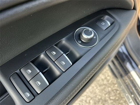 New 2025 Alfa Romeo Stelvio Sprint image 12