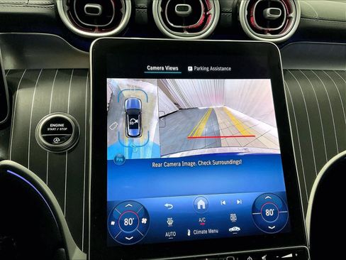 Used 2025 Mercedes-Benz GLC 300 4MATIC image 19