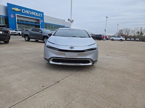 Used 2026 Toyota Prius Plug-In Hybrid image 8