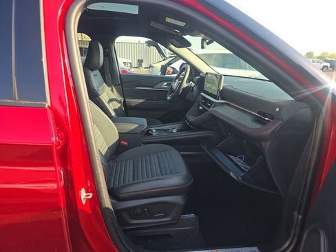 Used 2025 Ford Explorer ST-Line w/ Premium Package AWD/4WD image 17