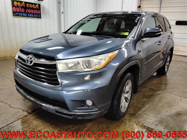 Used 2014 Toyota Highlander Plus AWD/4WD image 4