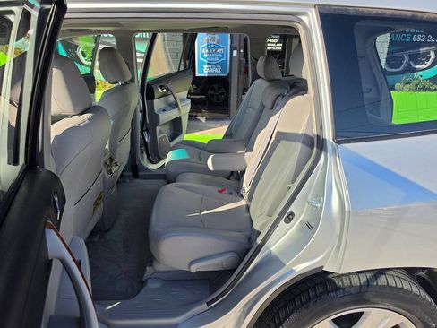 Used 2009 Toyota Highlander Limited AWD/4WD image 17