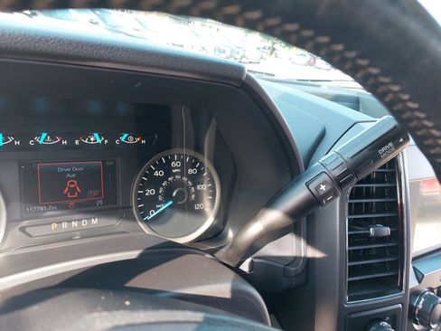 Used 2019 Ford F150 XLT w/ Equipment Group 302A Luxury AWD/4WD image 26