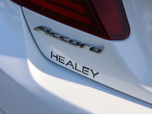 Used 2016 Honda Accord EX-L image 9