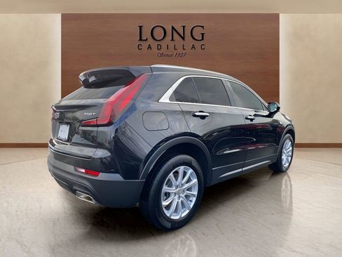 Certified 2023 Cadillac XT4 Luxury w/ Cold Weather Package image 5
