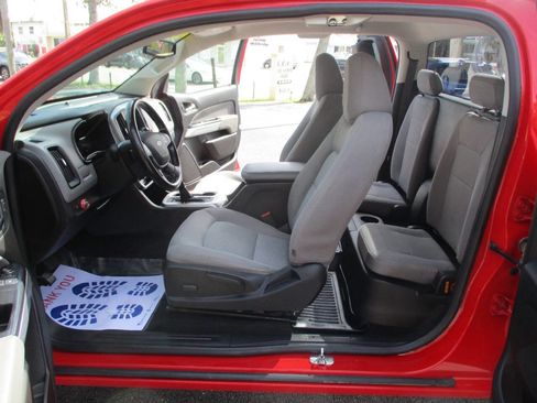 Used 2018 Chevrolet Colorado LT image 10