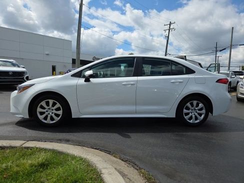 Used 2026 Toyota Corolla LE FWD image 4