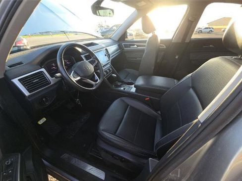 Used 2023 Volkswagen Atlas SE image 6