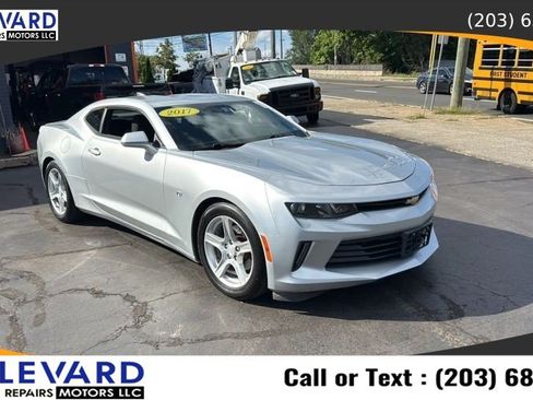 Used 2017 Chevrolet Camaro LT RWD image 1