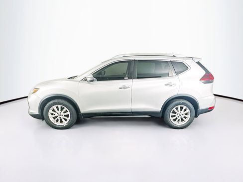 Used 2020 Nissan Rogue S w/ Special Edition Package FWD image 4