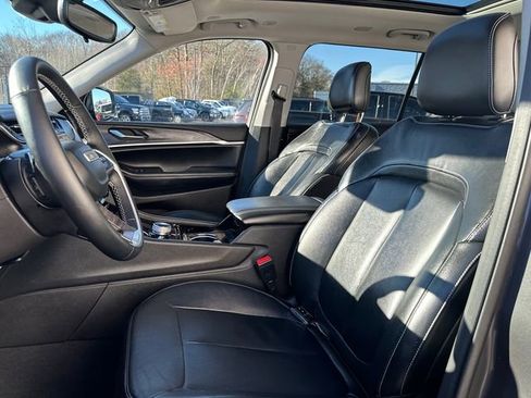 Used 2022 Jeep Grand Cherokee L Limited image 39