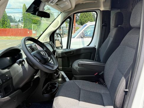 Used 2025 RAM ProMaster 2500 w/ U-Haul Equipment Group FWD image 18