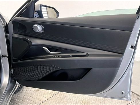 Used 2023 Hyundai Elantra SEL FWD image 19