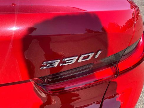 Used 2019 BMW 330i Sedan w/ Convenience Package image 10