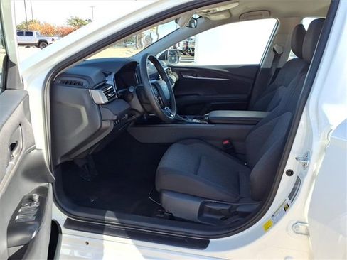 Used 2025 Toyota Camry Hybrid image 13