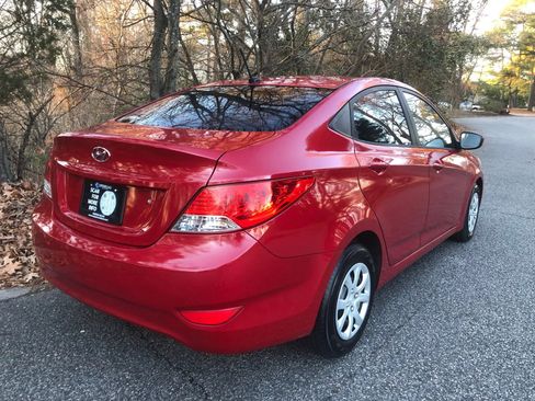 Used 2014 Hyundai Accent GLS image 5