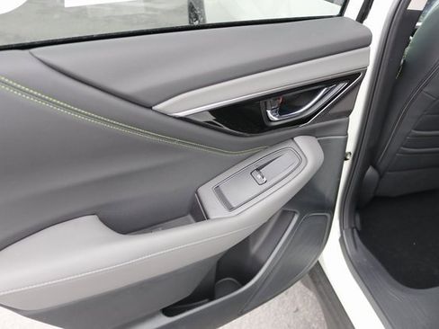 Used 2025 Subaru Outback Onyx Edition image 18