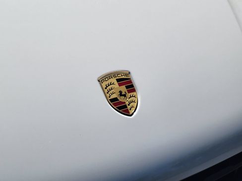 Certified 2023 Porsche Macan S AWD/4WD image 35
