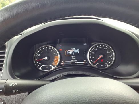 Used 2022 Jeep Renegade Limited AWD/4WD image 16