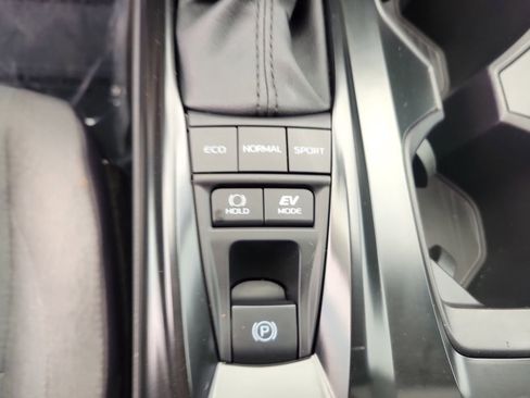 Used 2025 Toyota Camry LE image 24