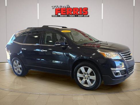 Used 2017 Chevrolet Traverse LT w/ Style and Technology Package AWD/4WD image 3