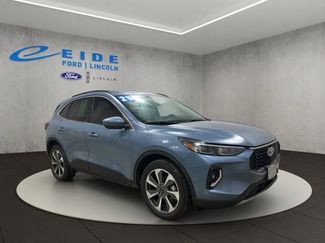 Used 2023 Ford Escape Platinum w/ Premium Technology Package video 1