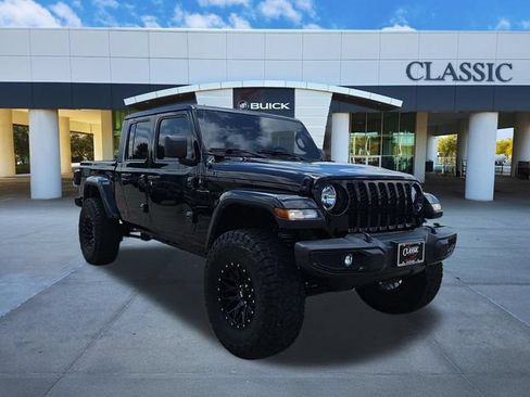 Used 2022 Jeep Gladiator Sport AWD/4WD image 1