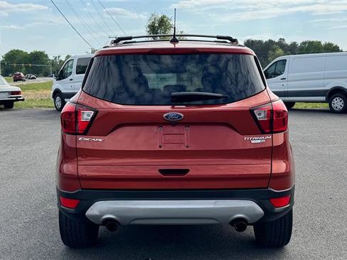 Used 2019 Ford Escape Titanium image 8