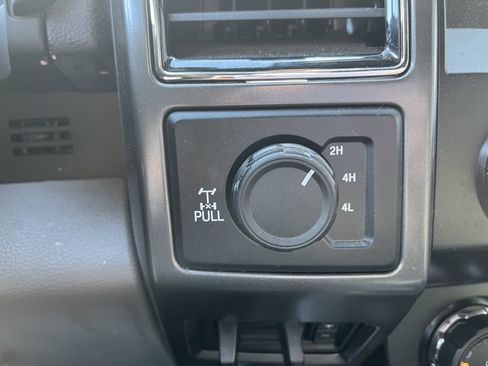 Used 2019 Ford F250 XLT w/ XLT Premium Package image 13