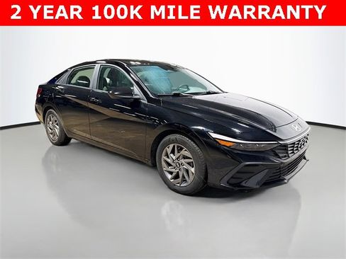 Used 2024 Hyundai Elantra SEL image 5