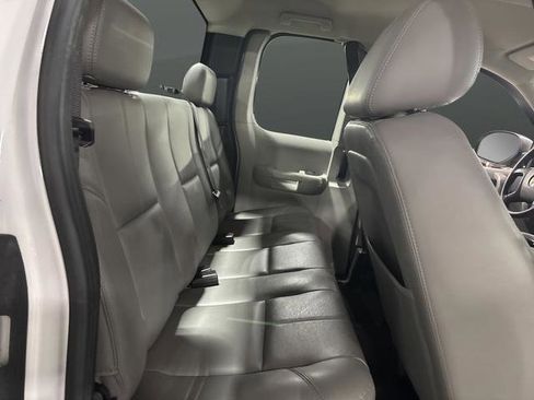 Used 2010 Chevrolet Silverado 2500 W/T image 27