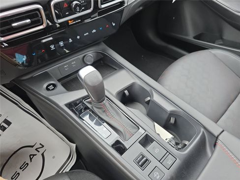 New 2026 Nissan Sentra SR w/ SR Premium Package FWD image 27