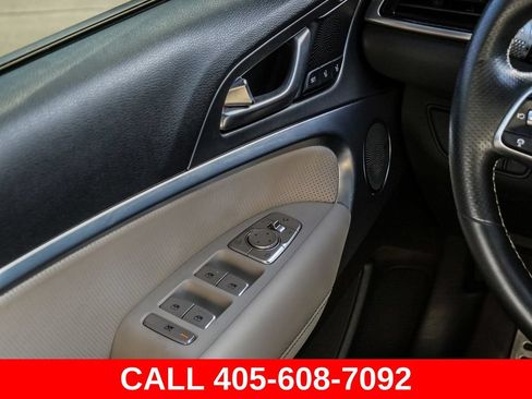 Used 2024 Genesis G70 3.3T Advanced RWD image 30