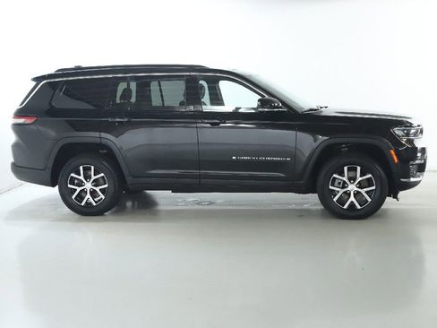 Used 2024 Jeep Grand Cherokee L Limited w/ Luxury Tech Group II image 11