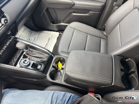 Used 2025 GMC Canyon Elevation w/ Convenience Package AWD/4WD image 22