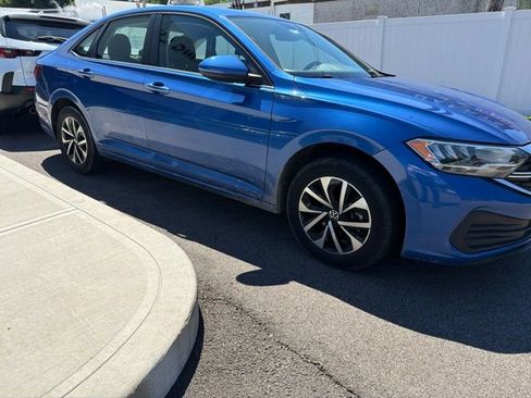 Used 2023 Volkswagen Jetta S FWD image 2