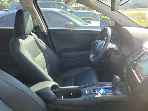 Used 2021 Honda HR-V EX-L image 2