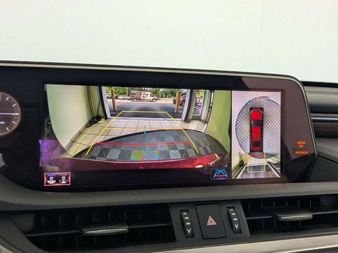Used 2020 Lexus ES 300h w/ Accessory Package FWD image 21