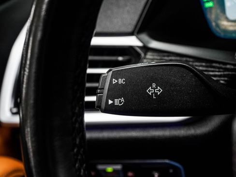 Used 2022 BMW X7 M50i w/ Executive Package image 37