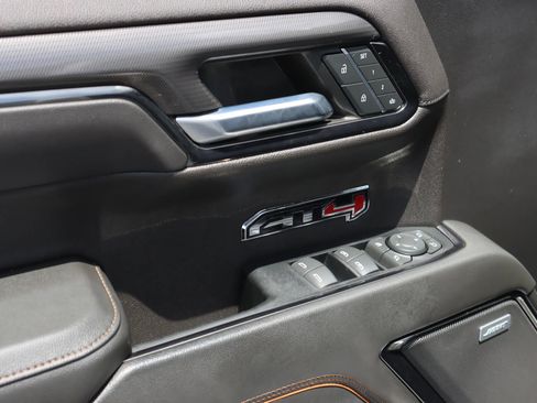 Used 2022 GMC Sierra 1500 AT4 w/ AT4 Premium Package image 18