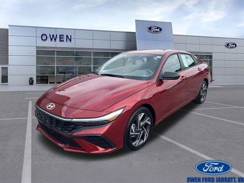 Used 2025 Hyundai Elantra Sport FWD image 1