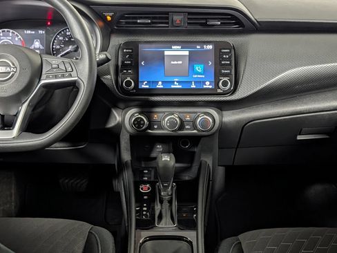 Used 2024 Nissan Kicks SV FWD image 15