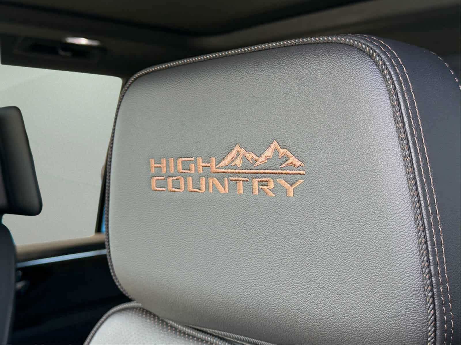 New 2026 Chevrolet Tahoe High Country AWD/4WD image 15