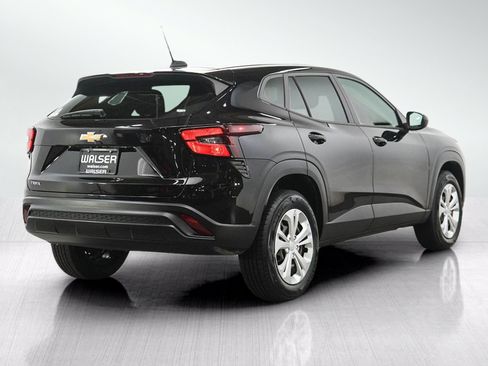 Used 2024 Chevrolet Trax LS FWD image 6